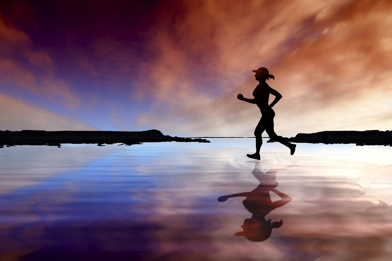runner, female runner, running-1863202.jpg